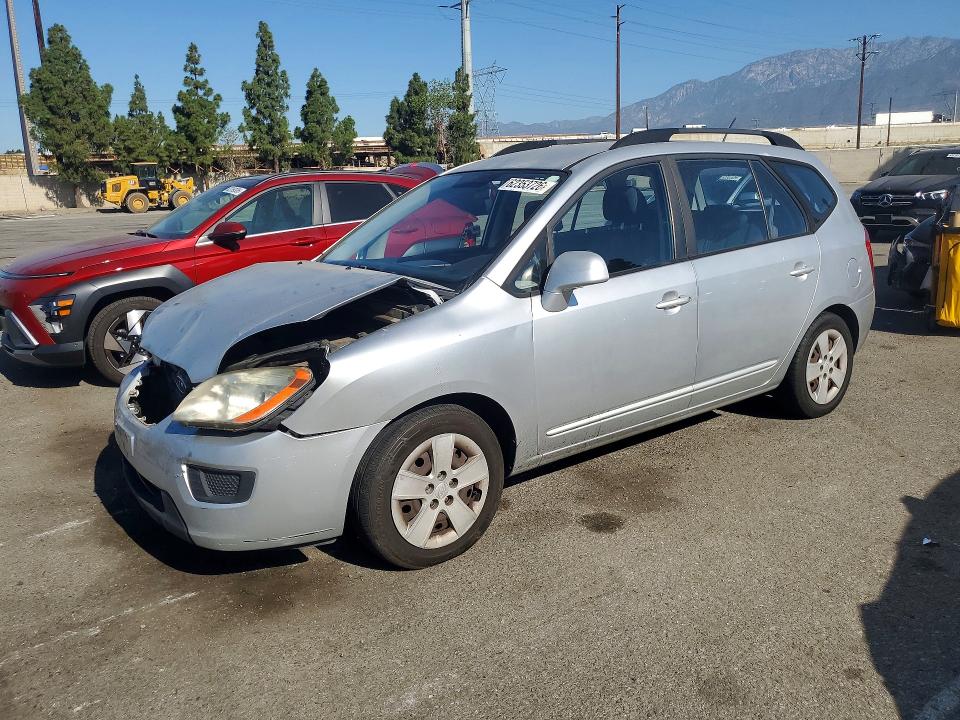 62353726 :رقم المزاد ، KNAFG528997229137 vin ، 2009 Kia Rondo مزاد بيع