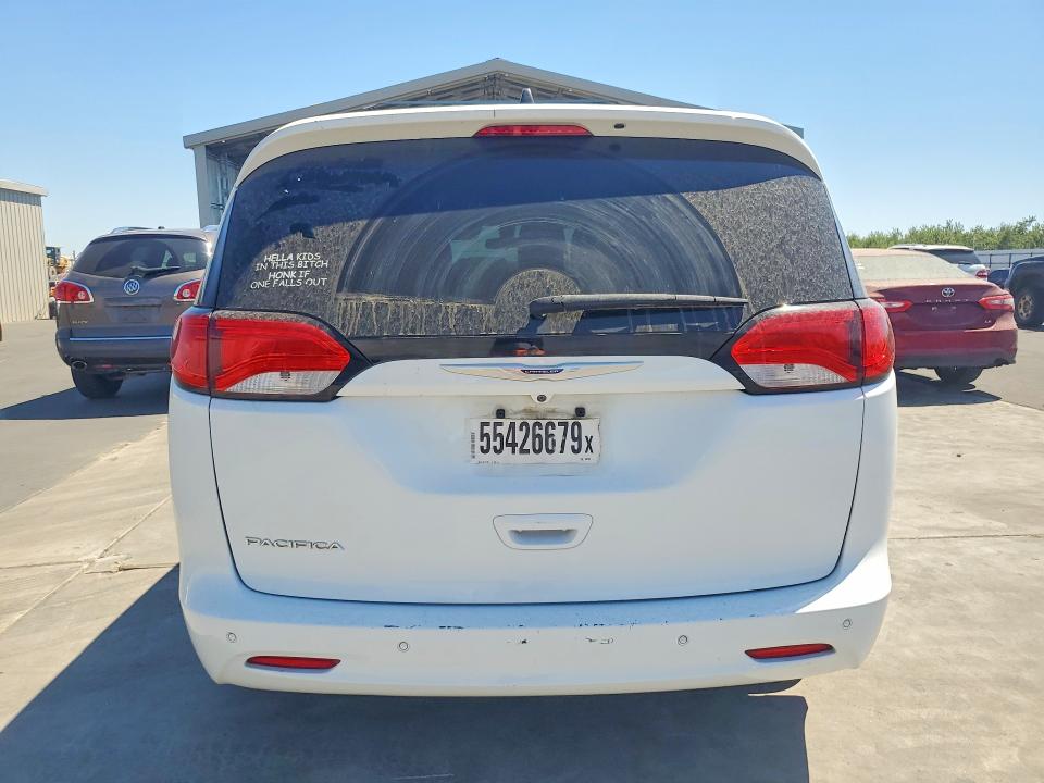 Продаж на аукціоні авто 2019 Chrysler Pacifica, vin: 2C4RC1AG0KR666588, номер лоту: 61850416