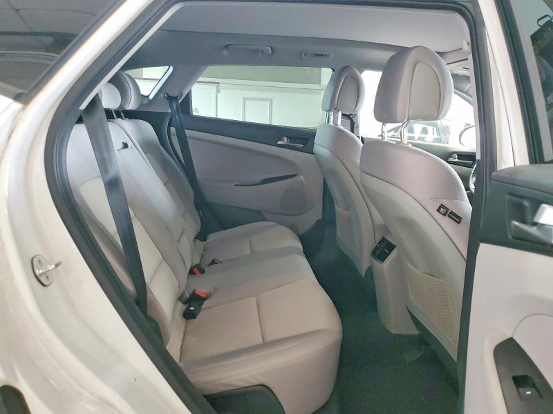 61589466 :رقم المزاد ، KM8J3CA22JU690692 vin ، 2018 Hyundai Tucson مزاد بيع