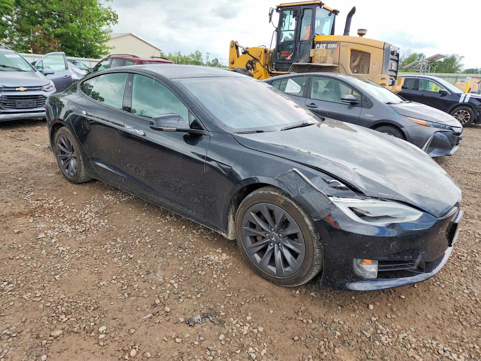 Продажа на аукционе авто 2017 Tesla Model S, vin: 5YJSA1E22HF229900, номер лота: 62282046