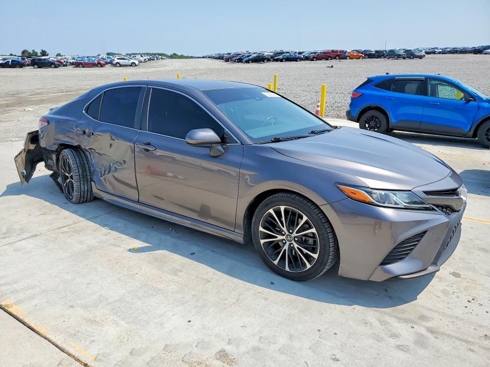 Aukcja sprzedaży 2018 Toyota Camry, vin: 4T1B11HK4JU009176, numer aukcji: 62693966