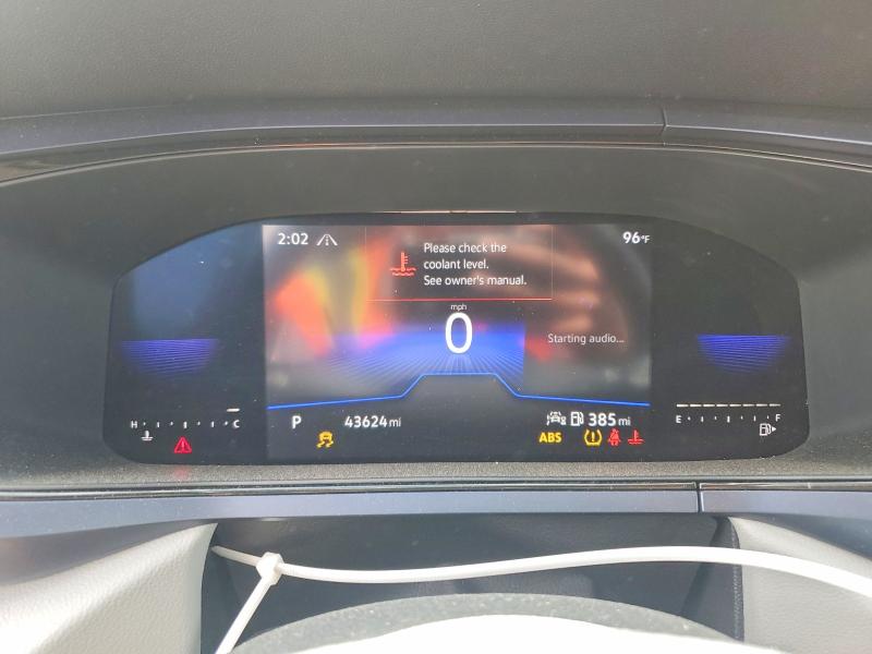 60849586 :رقم المزاد ، 3VVYX7B23NM095391 vin ، 2022 Volkswagen Taos مزاد بيع