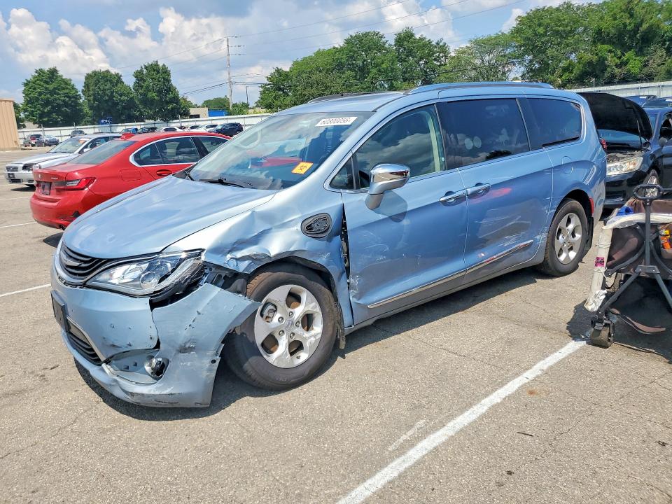 Продаж на аукціоні авто 2017 Chrysler Pacifica, vin: 2C4RC1N77HR798122, номер лоту: 60800056