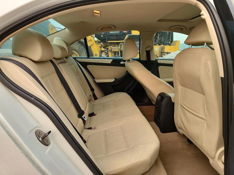 59406296 :رقم المزاد ، 3VWDZ7AJ3BM317825 vin ، 2011 Volkswagen Jetta مزاد بيع