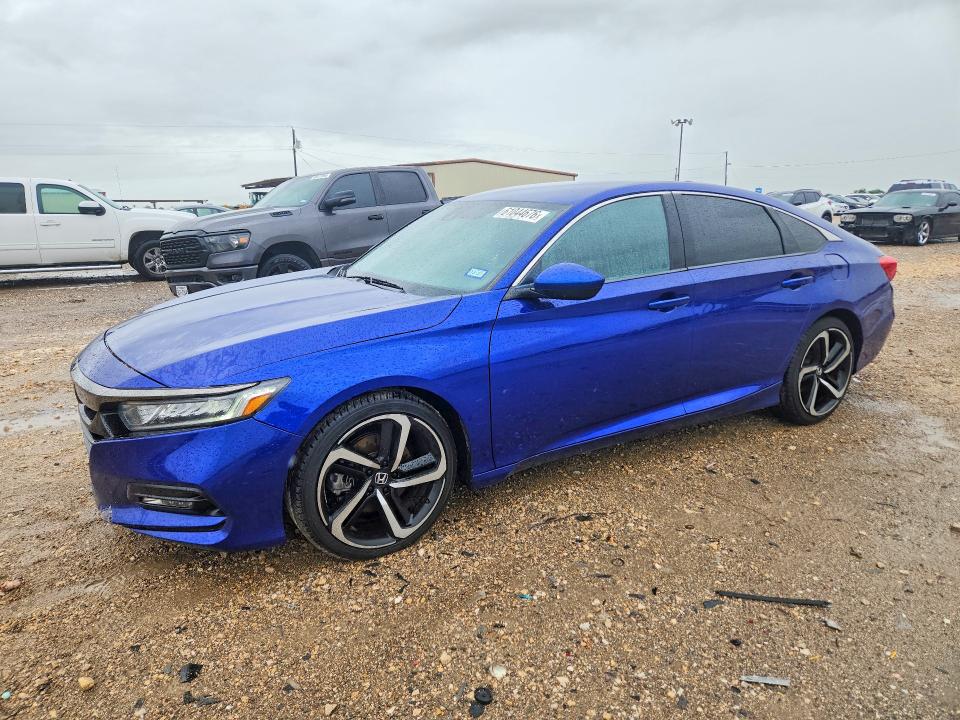 61044676 :رقم المزاد ، 1HGCV1F30JA193818 vin ، 2018 Honda Accord مزاد بيع