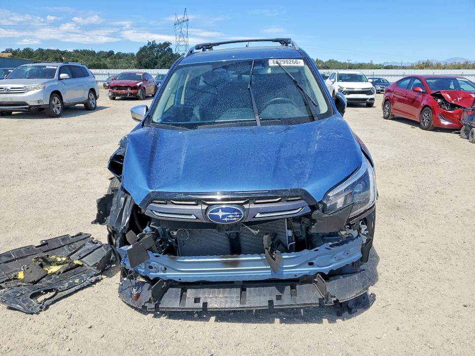 60299266 :رقم المزاد ، JF2SKARC6PH503518 vin ، 2023 Subaru Forester مزاد بيع