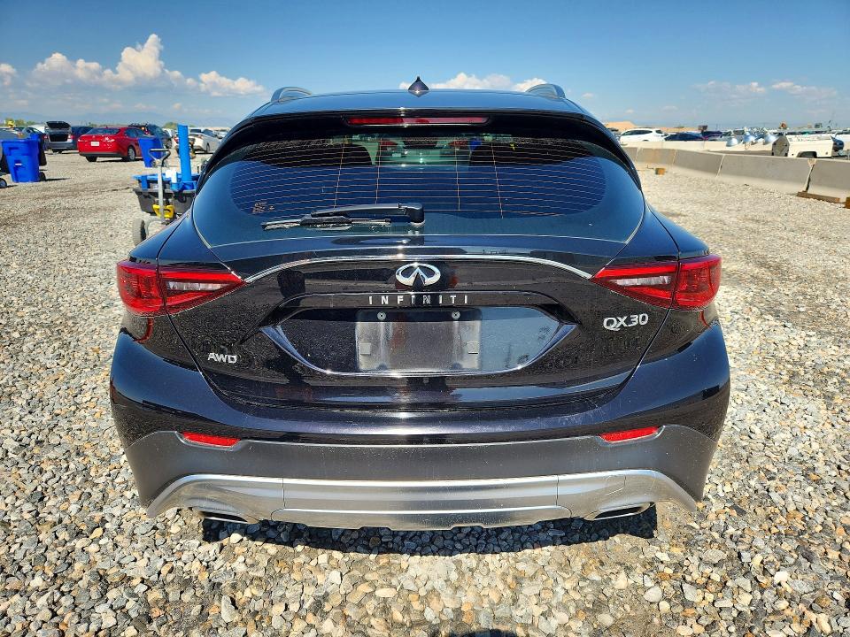 62453896 :رقم المزاد ، SJKCH5CR4JA043245 vin ، 2018 Infiniti Qx30 مزاد بيع