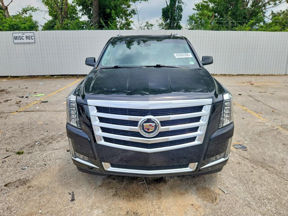 60680596 :رقم المزاد ، 1GYS3HKJ0FR250700 vin ، 2021 Cadillac Escalade مزاد بيع