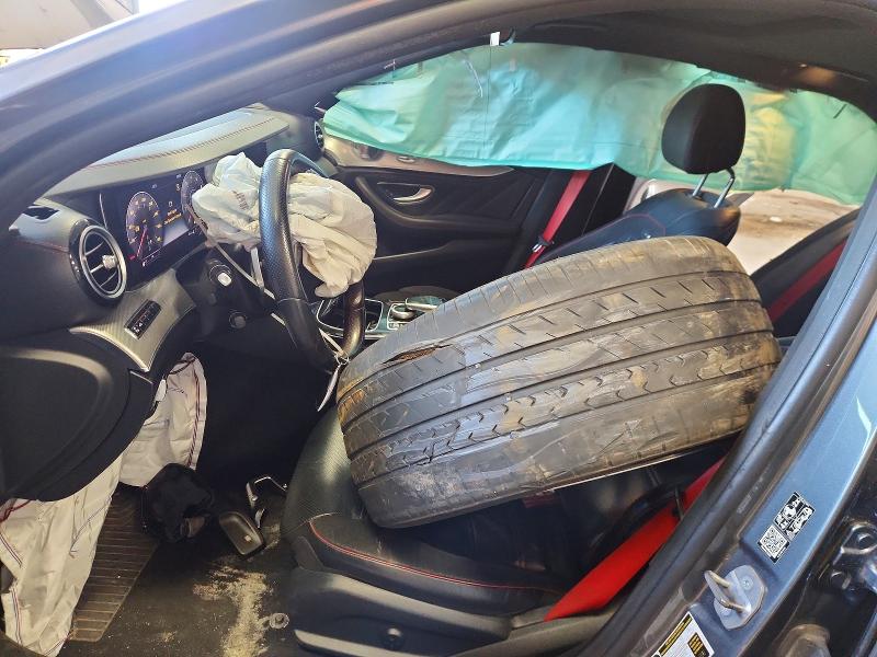 60858286 :رقم المزاد ، WDDZF6EBXJA391761 vin ، 2018 Mercedes-benz E مزاد بيع