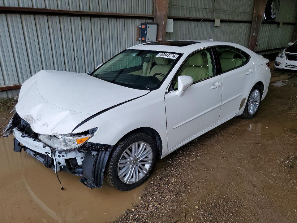 60641596 :رقم المزاد ، JTHBK1GG0F2182015 vin ، 2015 Lexus Es مزاد بيع