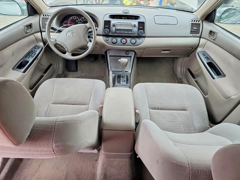 60364406 :رقم المزاد ، 4T1BF32K55U606574 vin ، 2005 Toyota Camry مزاد بيع