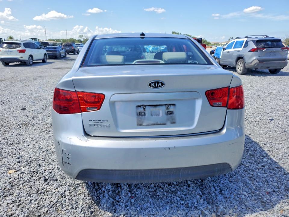 2010 Kia Forte მანქანა იყიდება აუქციონზე, vin: KNAFU4A27A5115511, აუქციონის ნომერი: 62412226