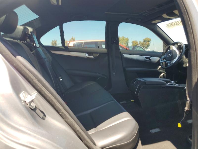 61033976 :رقم المزاد ، WDDGF4HB8CR233852 vin ، 2012 Mercedes-benz C مزاد بيع