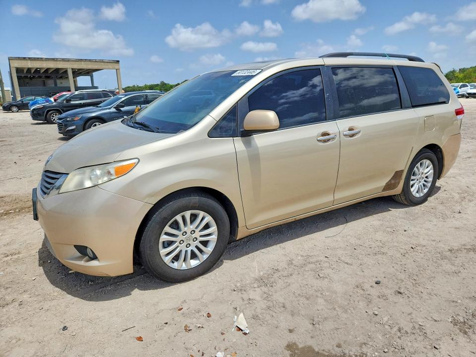 2014 Toyota Sienna მანქანა იყიდება აუქციონზე, vin: 5TDYK3DC7ES456102, აუქციონის ნომერი: 60132446