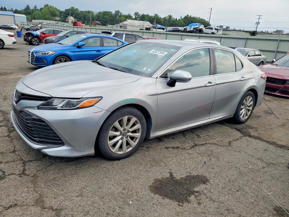 2019 Toyota Camry მანქანა იყიდება აუქციონზე, vin: 4T1B11HK0KU713117, აუქციონის ნომერი: 62627846
