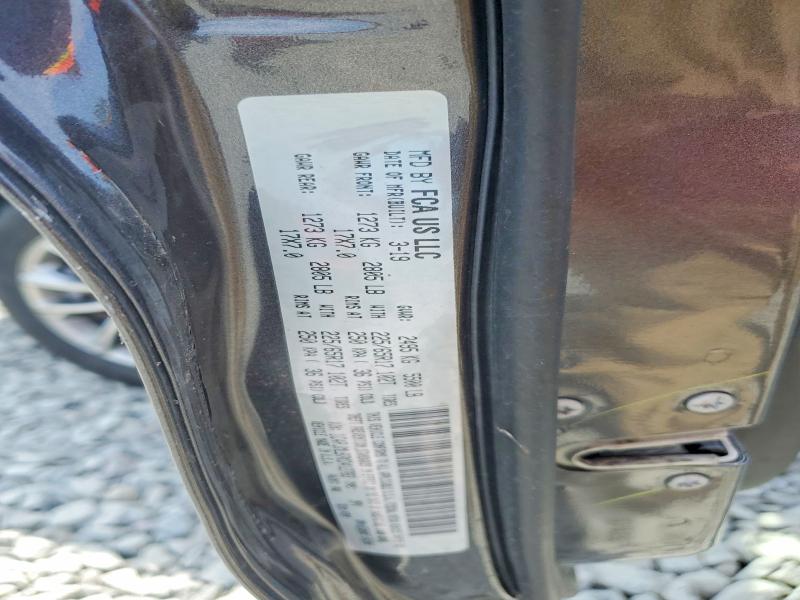 60777526 :رقم المزاد ، 1C4PJMLB7KD412783 vin ، 2019 Jeep Cherokee مزاد بيع