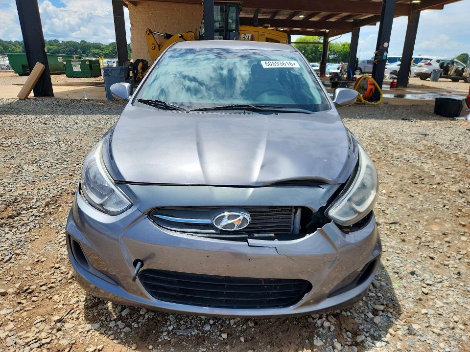 2017 Hyundai Accent მანქანა იყიდება აუქციონზე, vin: KMHCT4AE4HU323750, აუქციონის ნომერი: 60893616