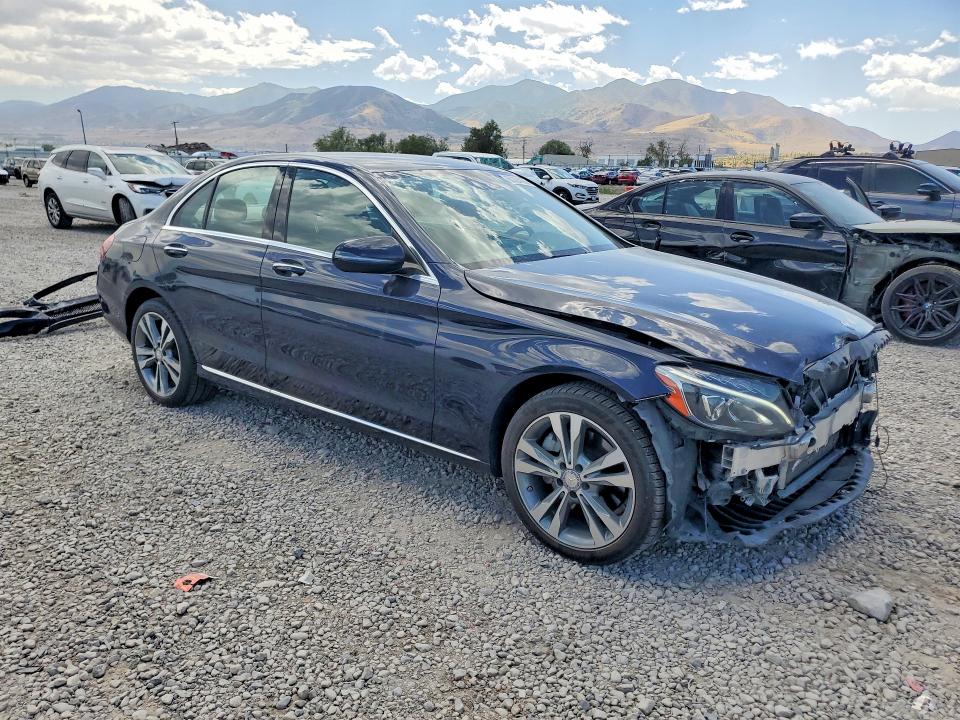 60324066 :رقم المزاد ، 55SWF4KB4HU186913 vin ، 2017 Mercedes-benz C مزاد بيع