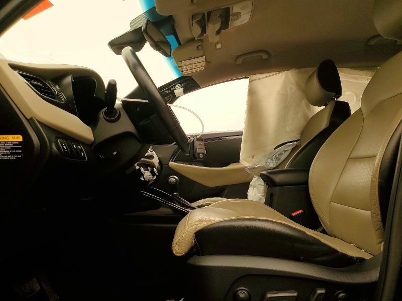 60564376 :رقم المزاد ، KNAHU8A35F7122722 vin ، 2015 Kia Rondo مزاد بيع