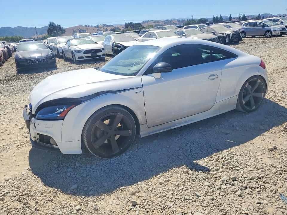 2015 Audi Tt მანქანა იყიდება აუქციონზე, vin: TRUBFAFK3F1000850, აუქციონის ნომერი: 62877596