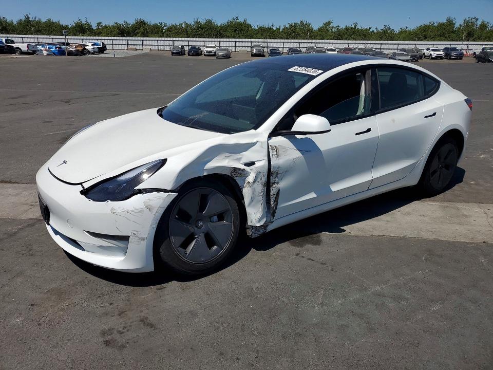 62354036 :رقم المزاد ، 5YJ3E1EA3NF301988 vin ، 2022 Tesla Model 3 مزاد بيع