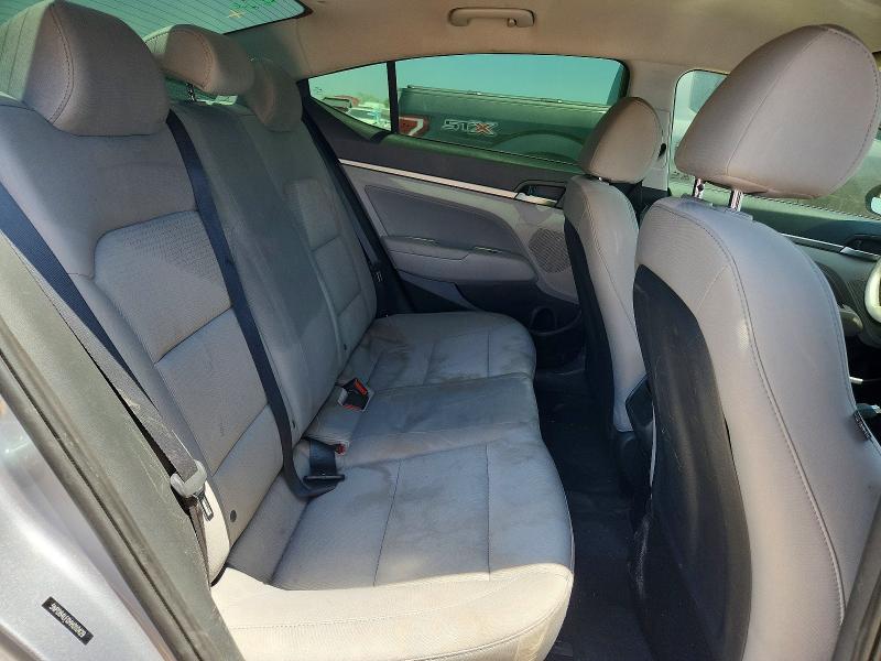 62030796 :رقم المزاد ، 5NPD84LF0HH010429 vin ، 2017 Hyundai Elantra مزاد بيع