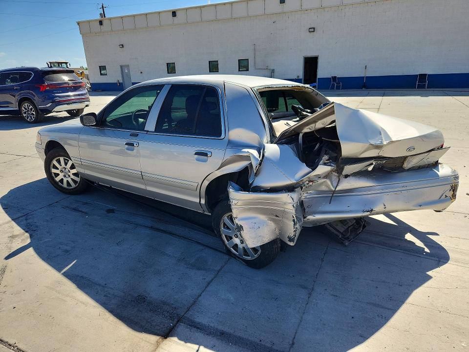 2006 Ford Crown Victoria მანქანა იყიდება აუქციონზე, vin: 2FAFP74W26X129158, აუქციონის ნომერი: 60795186