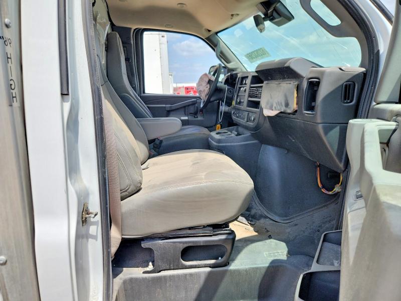 62263256 :رقم المزاد ، 1GD07RFP8N1165179 vin ، 2022 Gmc Savana مزاد بيع