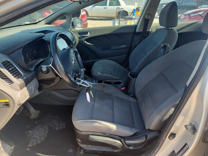 62400906 :رقم المزاد ، 3KPFL4A77JE263275 vin ، 2018 Kia Forte مزاد بيع