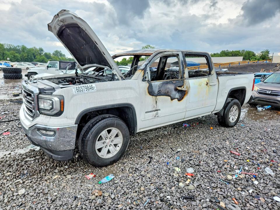 60379846 :رقم المزاد ، 3GTP1MEC2JG148444 vin ، 2018 Gmc Sierra مزاد بيع
