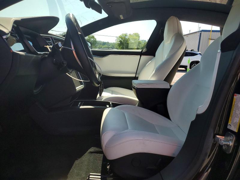 63132406 :رقم المزاد ، 5YJSA1E25JF243151 vin ، 2018 Tesla Model S مزاد بيع