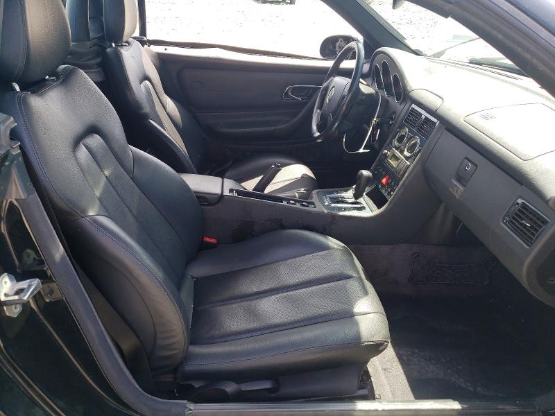Aukcja sprzedaży 2000 Mercedes-benz Slk, vin: WDBKK47F1YF158973, numer aukcji: 61921556