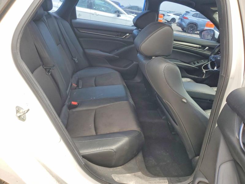 60050406 :رقم المزاد ، 1HGCV1F39KA062128 vin ، 2019 Honda Accord مزاد بيع