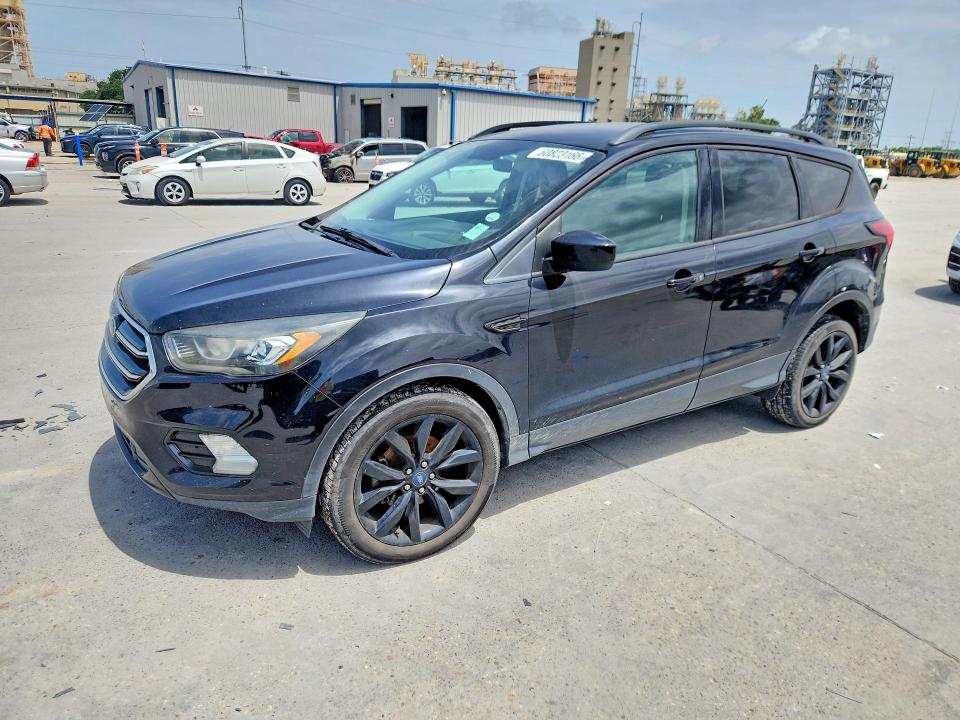60823166 :رقم المزاد ، 1FMCU0GD8KUB07279 vin ، 2019 Ford Escape مزاد بيع