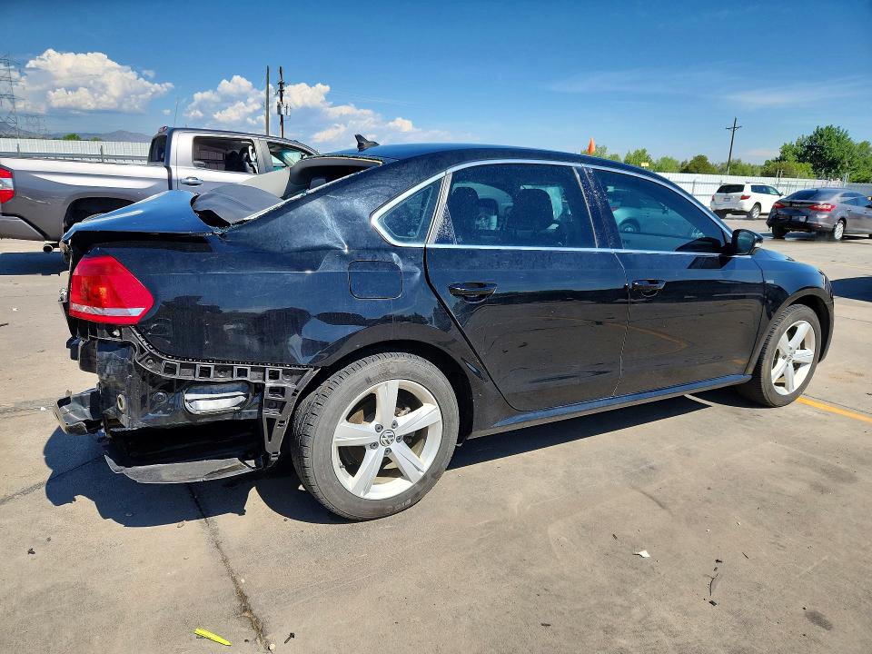 62631426 :رقم المزاد ، 1VWAS7A33FC121366 vin ، 2015 Volkswagen Passat مزاد بيع