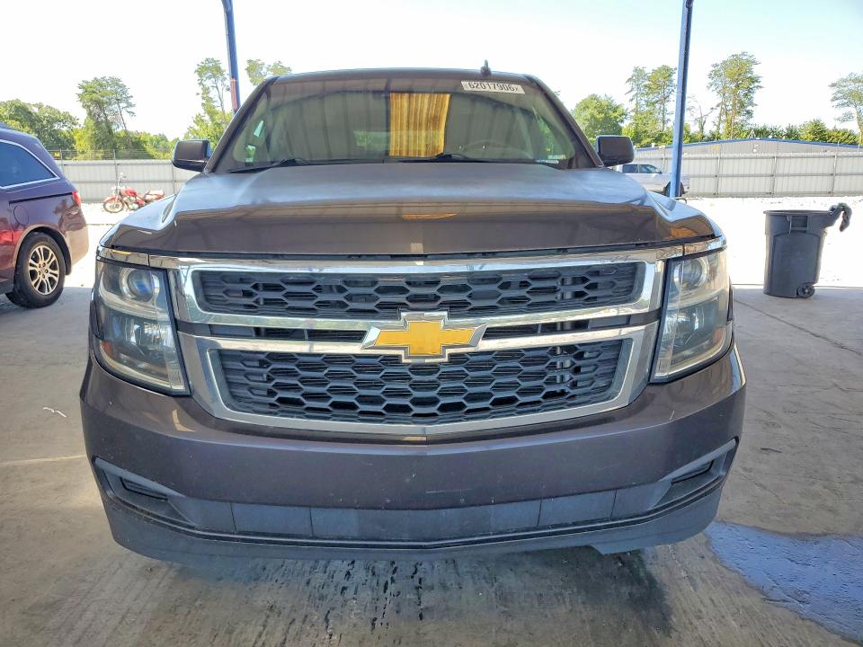 2015 Chevrolet Suburban მანქანა იყიდება აუქციონზე, vin: 1GNSKJKC8FR222281, აუქციონის ნომერი: 62017906