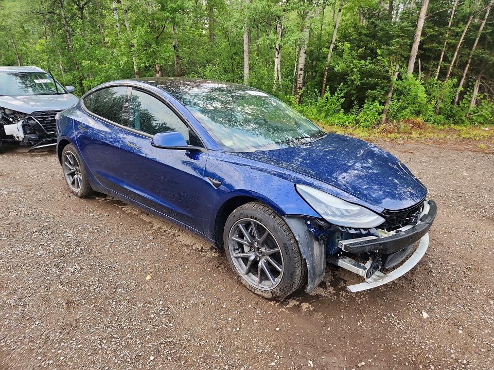 61728226 :رقم المزاد ، 5YJ3E1EBXJF120454 vin ، 2018 Tesla Model 3 مزاد بيع