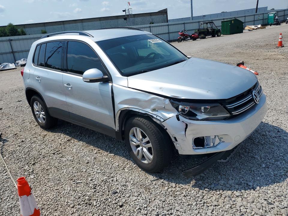 59959246 :رقم المزاد ، WVGAV7AX0HK026555 vin ، 2017 Volkswagen Tiguan مزاد بيع