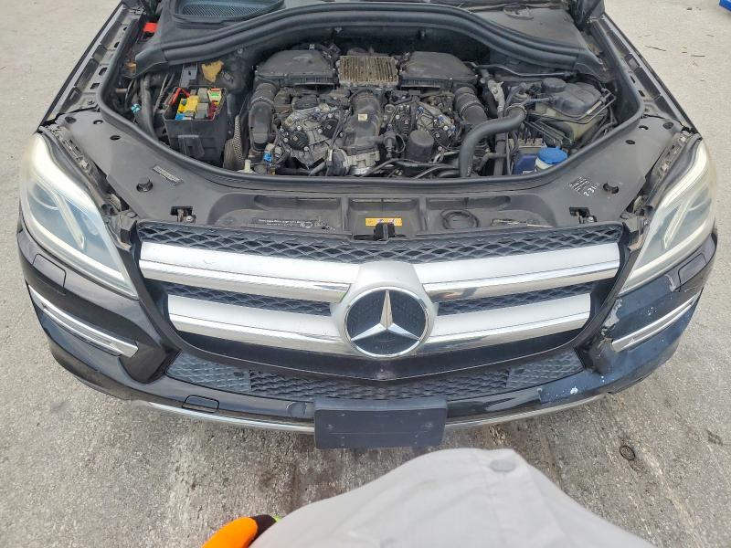 62673486 :رقم المزاد ، 4JGDF6EE3FA495400 vin ، 2015 Mercedes-benz Gl مزاد بيع