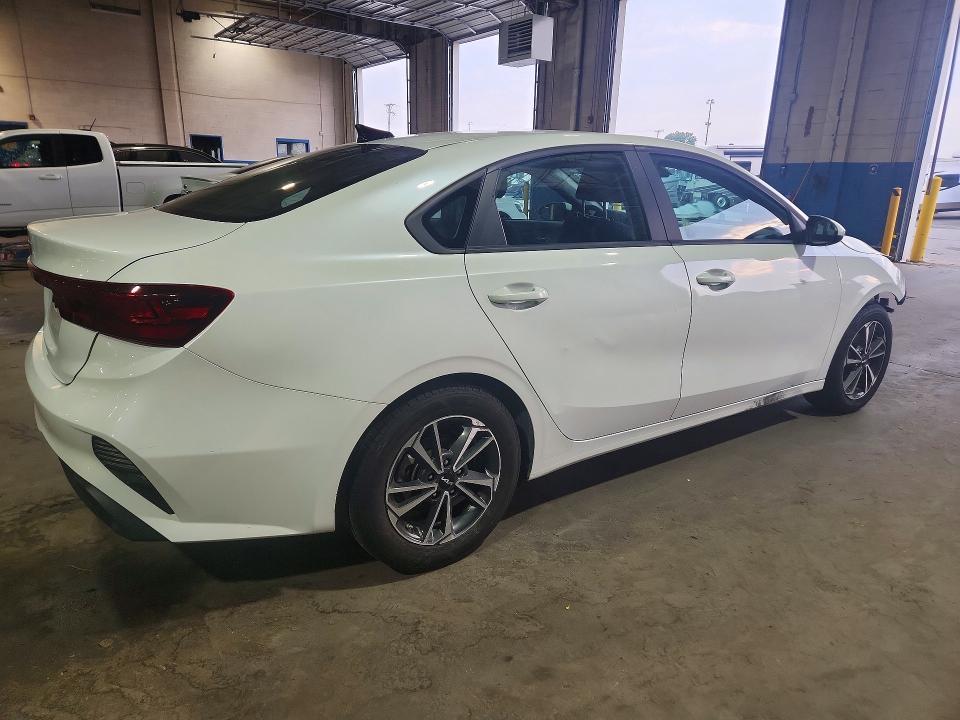 61890106 :رقم المزاد ، 3KPF24AD0RE771835 vin ، 2024 Kia Forte مزاد بيع