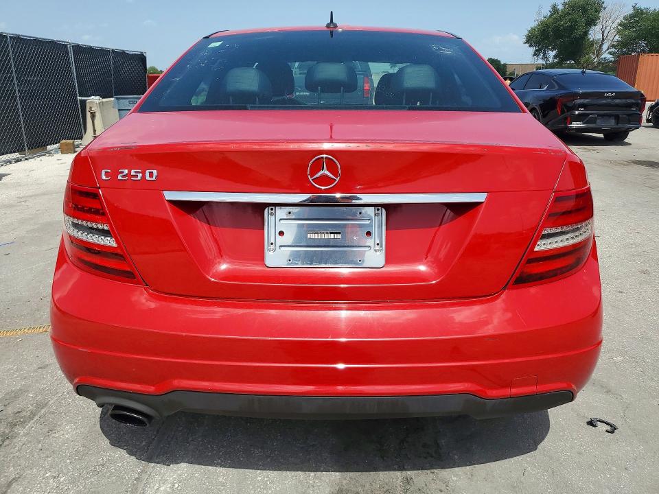 Продажа на аукционе авто 2013 Mercedes-benz C, vin: WDDGF4HB5DR288776, номер лота: 60359106