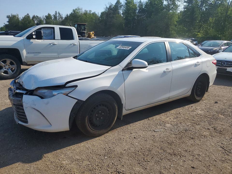 2015 Toyota Camry მანქანა იყიდება აუქციონზე, vin: 4T1BF1FK9FU051743, აუქციონის ნომერი: 60946406