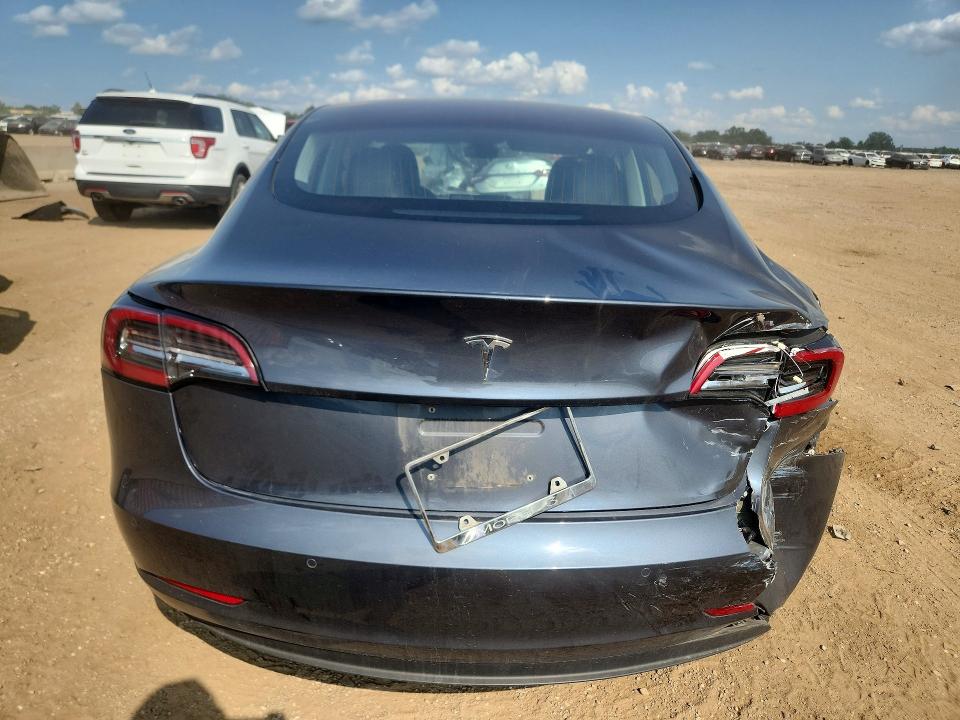 Продажа на аукционе авто 2018 Tesla Model 3, vin: 5YJ3E1EA7JF043288, номер лота: 61962136