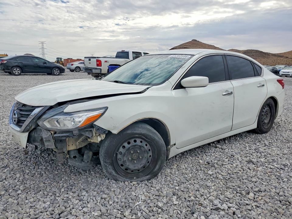 Продажа на аукционе авто 2016 Nissan Altima, vin: 1N4AL3AP4GC140057, номер лота: 61353586