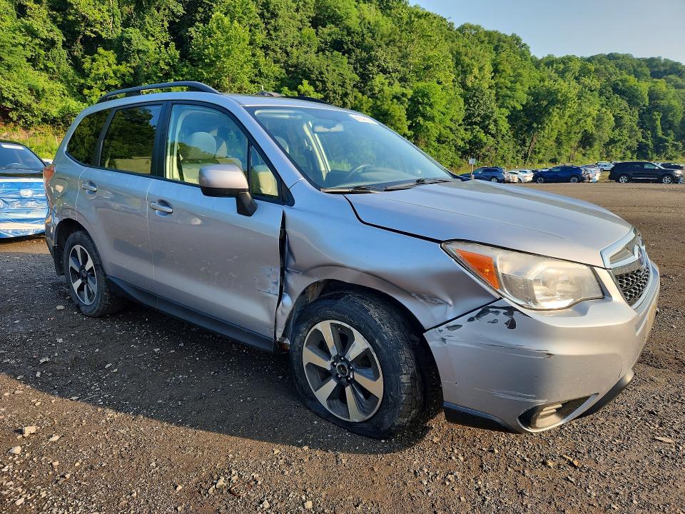 2015 Subaru Forester მანქანა იყიდება აუქციონზე, vin: JF2SJADC6FH422835, აუქციონის ნომერი: 61547376