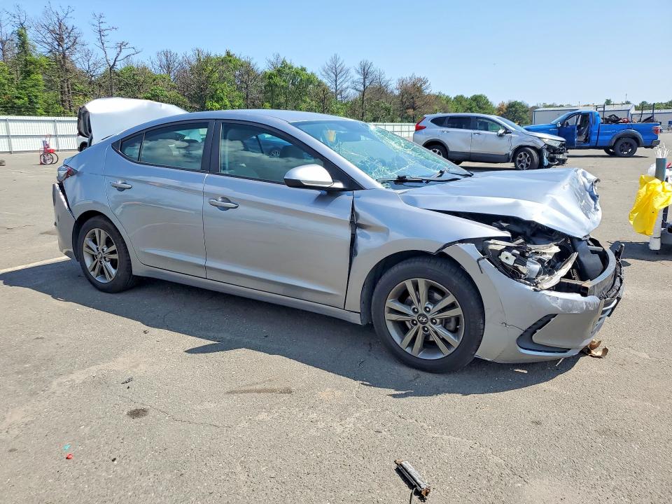 63163756 :رقم المزاد ، 5NPD84LF6HH114505 vin ، 2017 Hyundai Elantra مزاد بيع