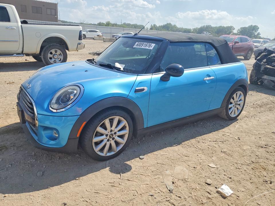 60091976 :رقم المزاد ، WMWWG5C32H3C20582 vin ، 2017 Mini Cooper مزاد بيع