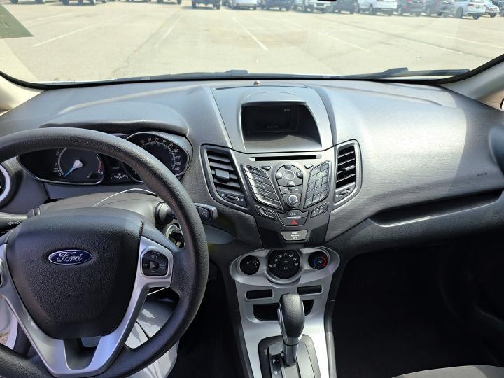 62681056 :رقم المزاد ، 3FADP4EJ0KM155286 vin ، 2019 Ford Fiesta مزاد بيع