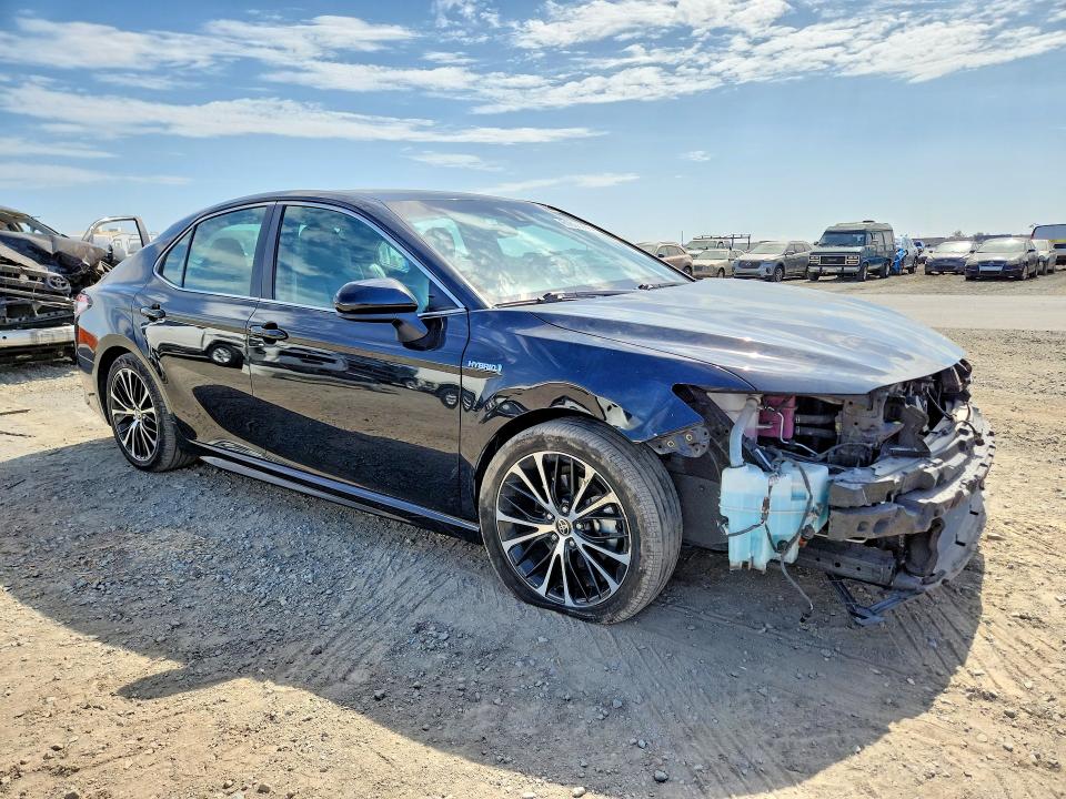 61893286 :رقم المزاد ، 4T1G31AK3LU533447 vin ، 2020 Toyota Camry مزاد بيع