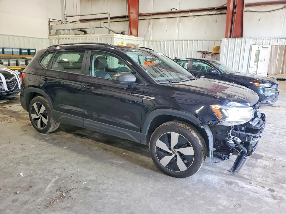 62272386 :رقم المزاد ، 3VV8X7B23RM070173 vin ، 2024 Volkswagen Taos مزاد بيع